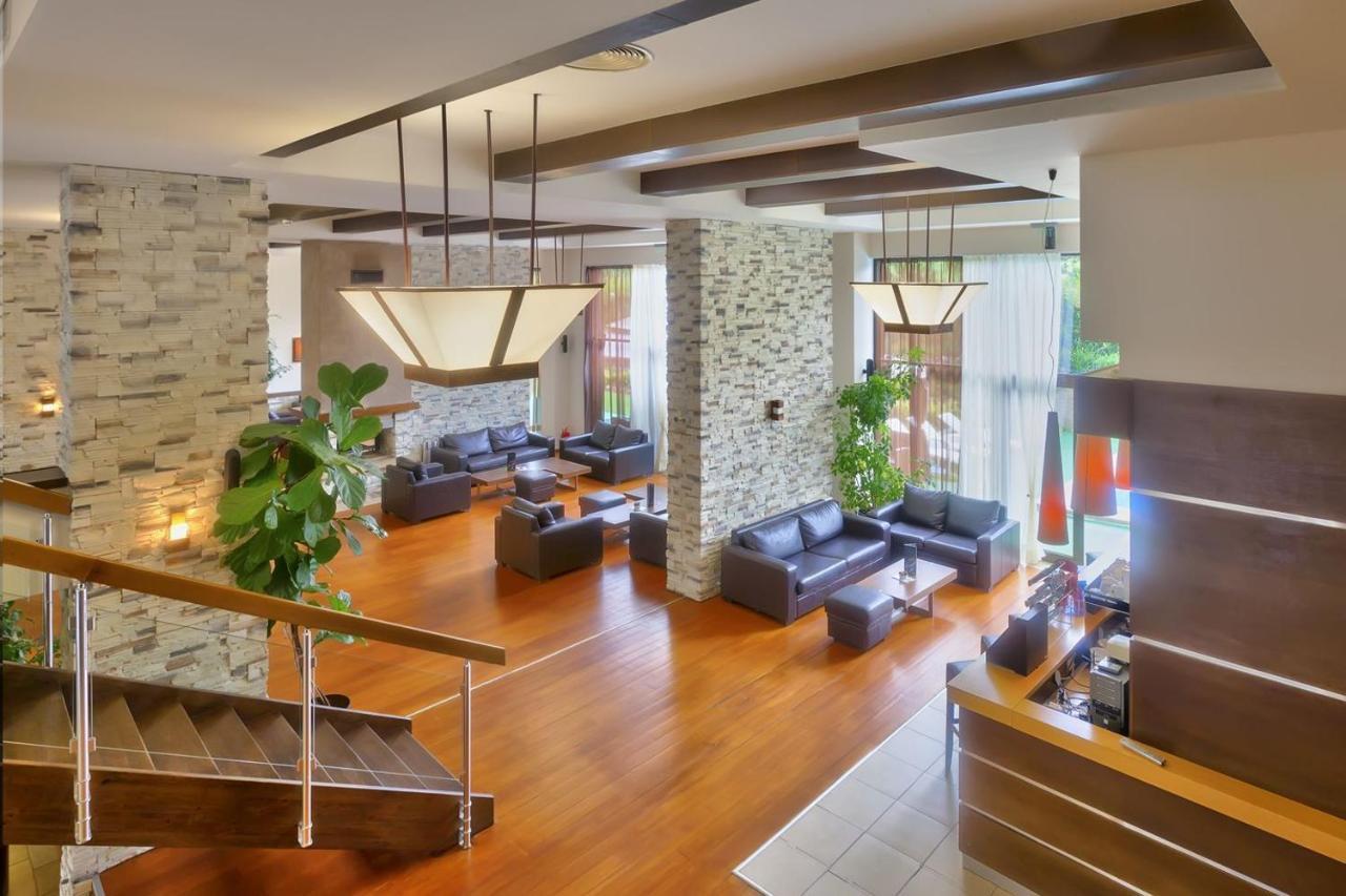 Apartments B06 In Terra Complex Ράζλογκ Εξωτερικό φωτογραφία